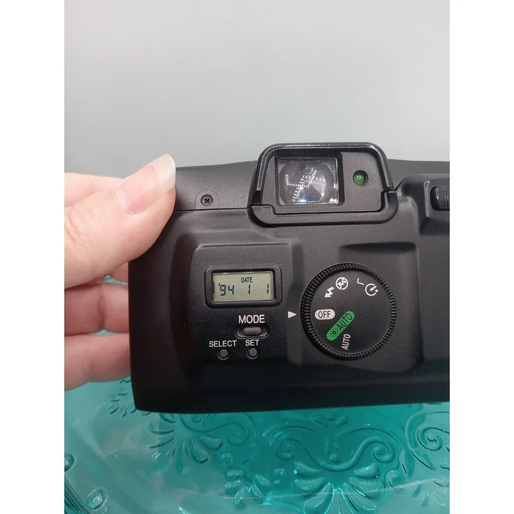 Canon Sure Shot 60 Zoom Date 35mm Point & Shoot Film Camera Tested Working Read